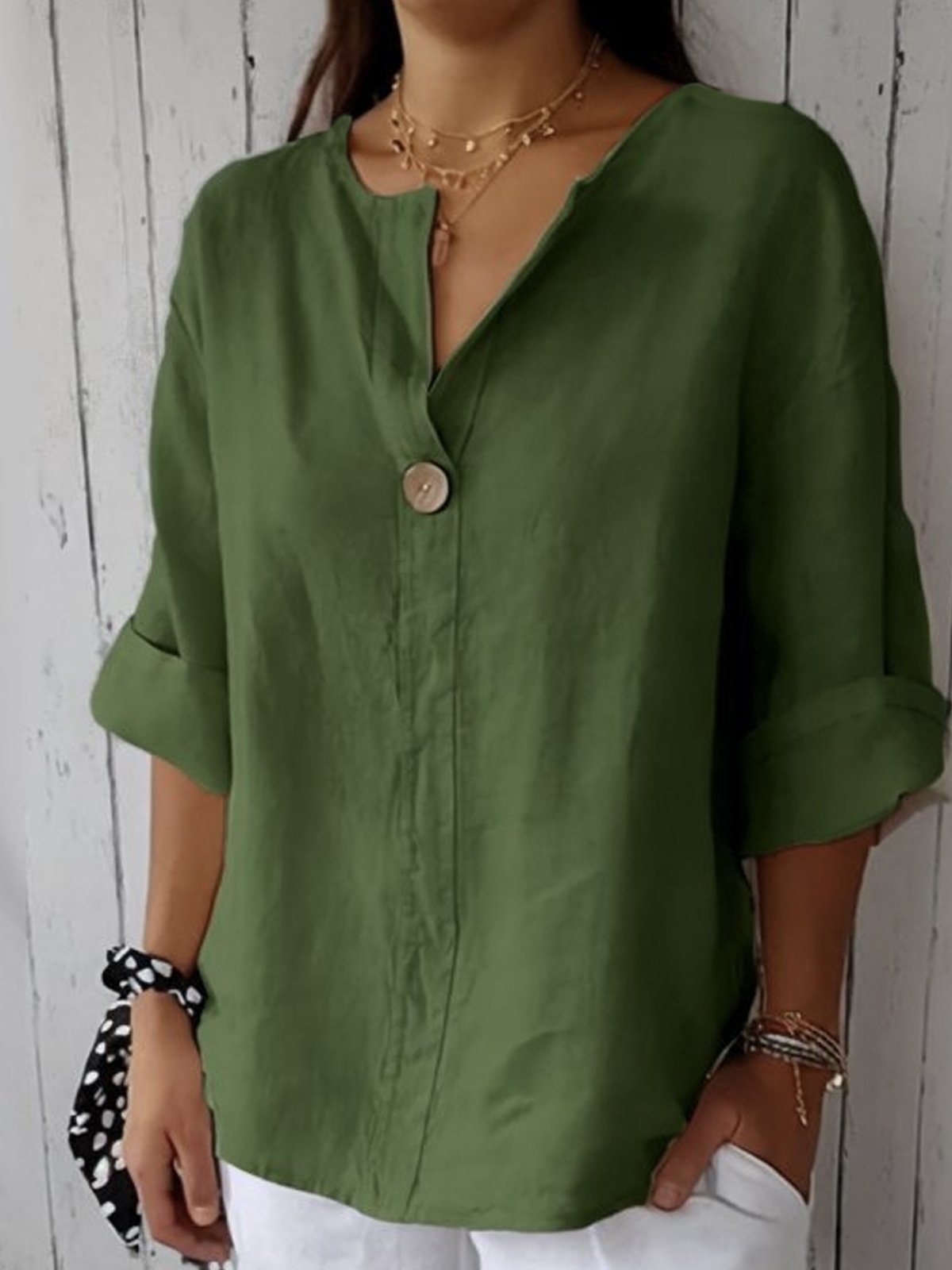 Tábata | Blusa elegante con escote en V y corte relajado – ligera, moderna y versátil