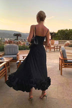 Valeriah | Vestido largo con volantes y escote en V – invitada perfecta