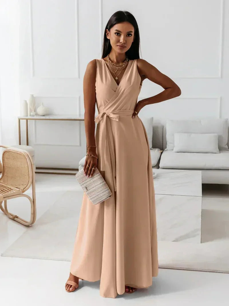 Elena | Vestido largo liso de estilo femenino