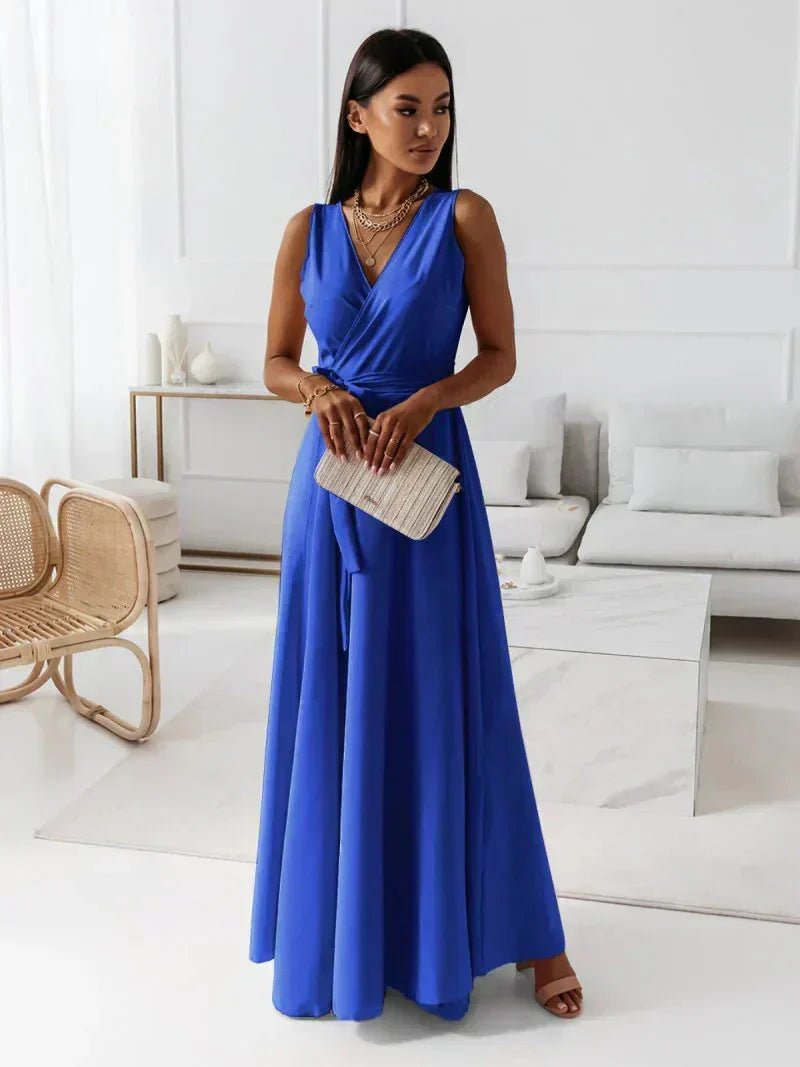 Elena | Vestido largo liso de estilo femenino