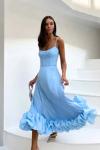 Valeriah | Vestido largo con volantes y escote en V – invitada perfecta