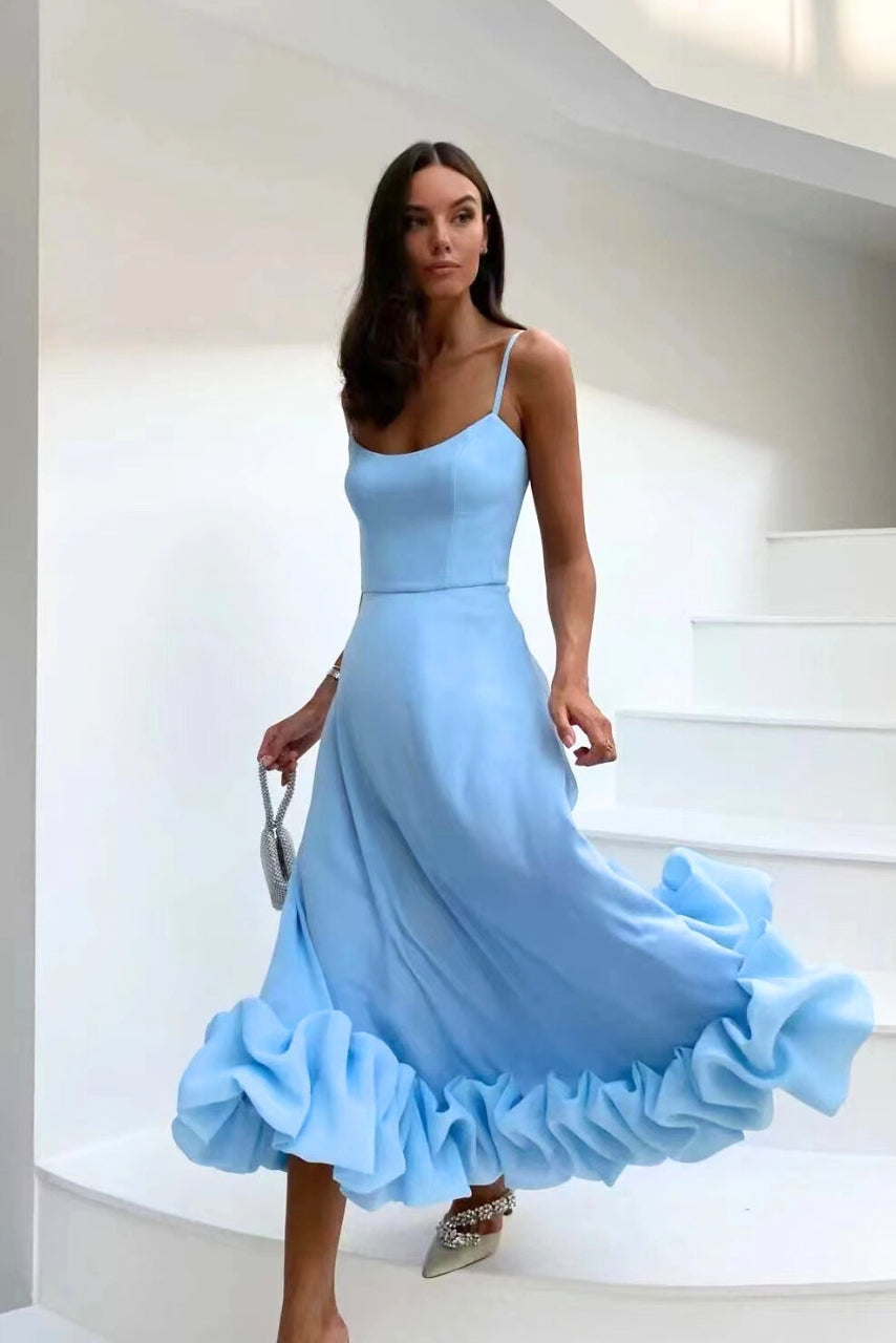 Valeriah | Vestido largo con volantes y escote en V – invitada perfecta