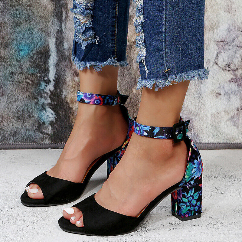 Celia | Sandalias tacón ancho mujer con pulsera y punta abierta cómodas