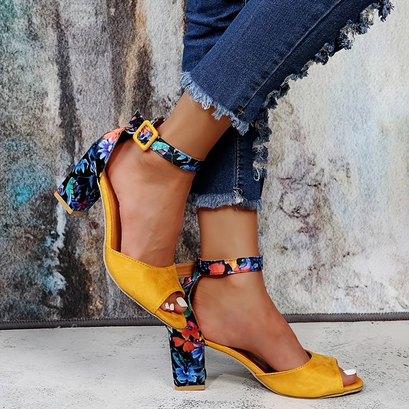 Celia | Sandalias tacón ancho mujer con pulsera y punta abierta cómodas
