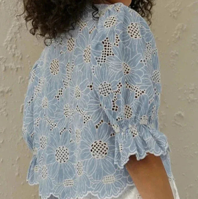 Itziar | Blusa Elegante con Mangas Abullonadas y Bordado Floral