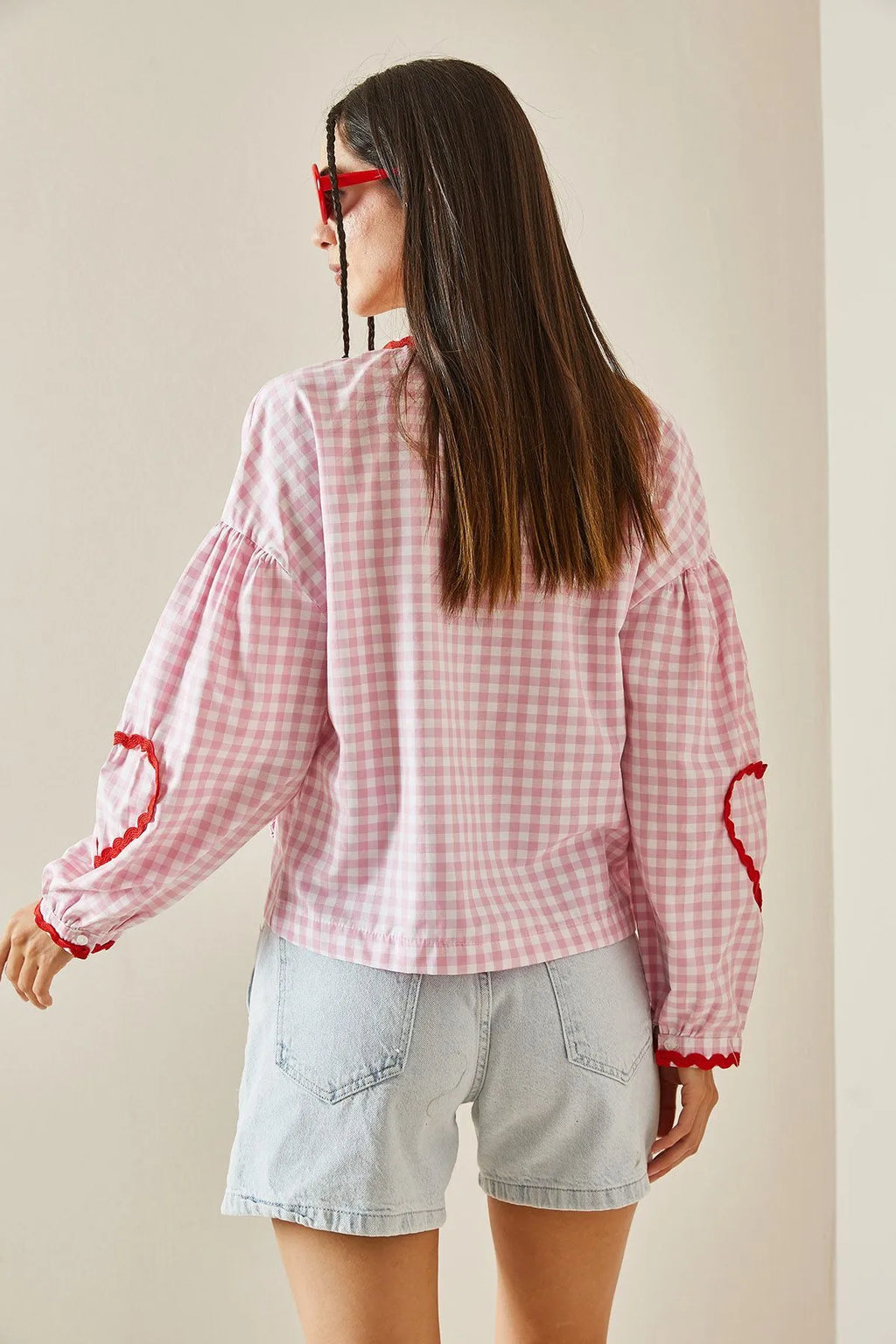 Ainara | Blusa a Cuadros con Lazo y Corazones Románticos