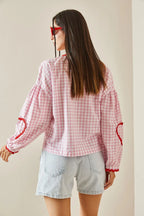 Ainara | Blusa a Cuadros con Lazo y Corazones Románticos