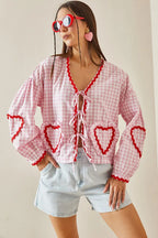 Ainara | Blusa a Cuadros con Lazo y Corazones Románticos
