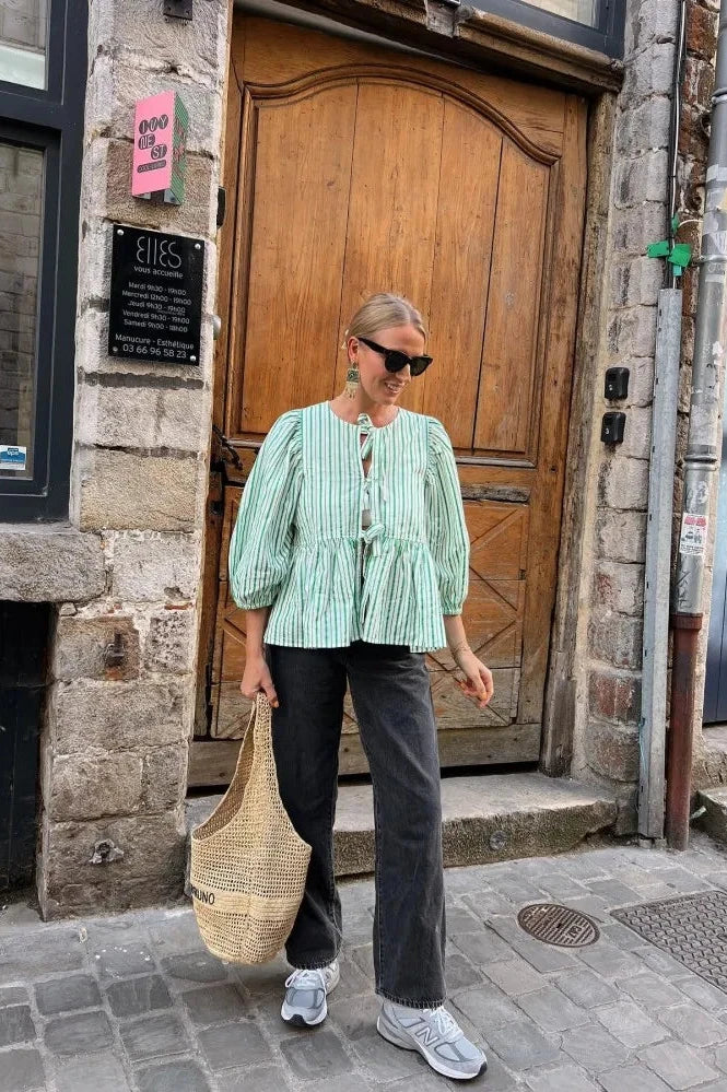 Lisa | Blusa a Rayas con Lazos Elegante y Versátil