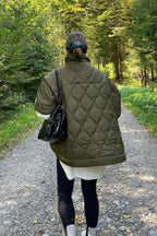 Aroa | Chaqueta Acolchada Oversize de Manga Corta con Cuello Alto