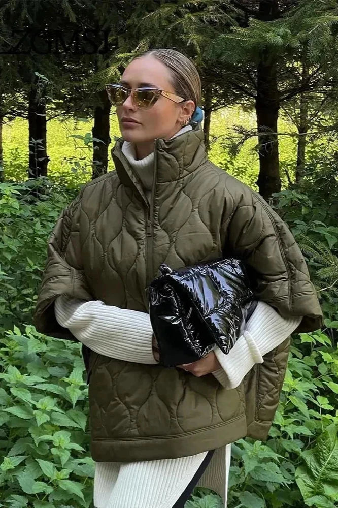 Aroa | Chaqueta Acolchada Oversize de Manga Corta con Cuello Alto