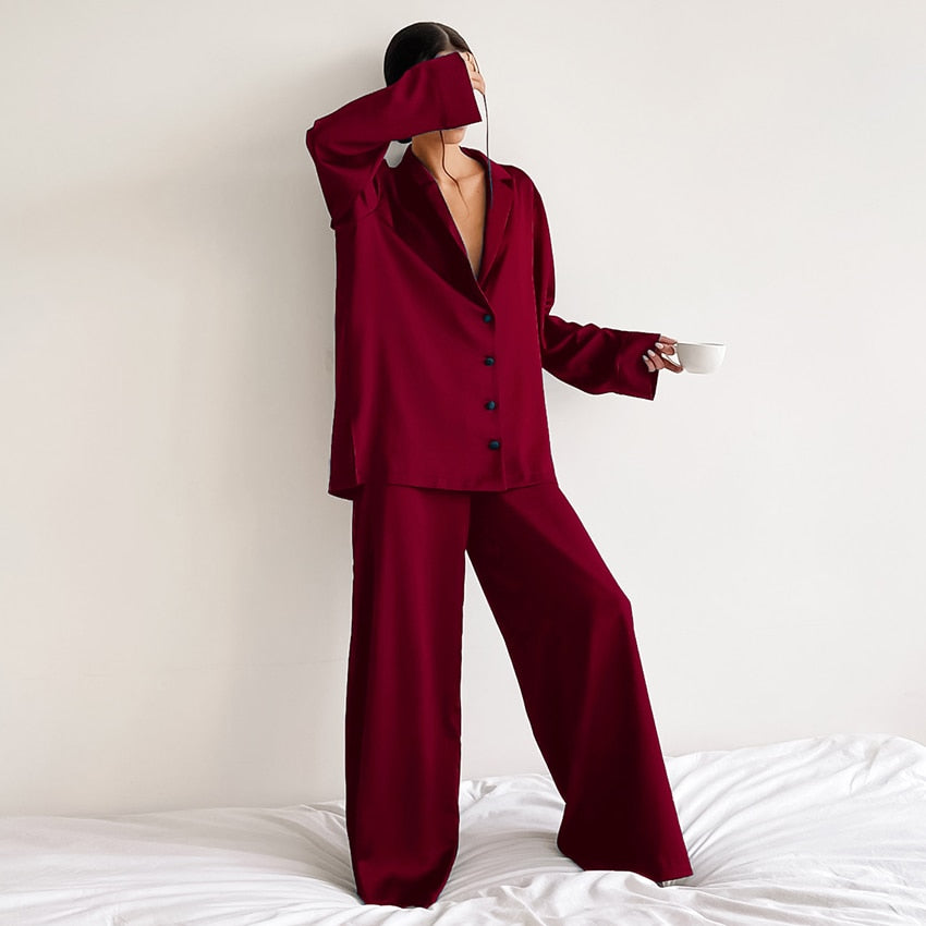Nayara | Pijama satinado oversize de dos piezas – lujo y comodidad