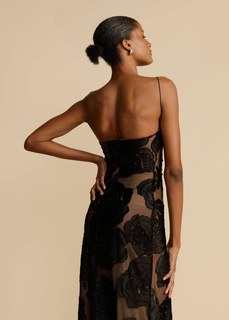 Reyes | Vestido largo elegante con volantes