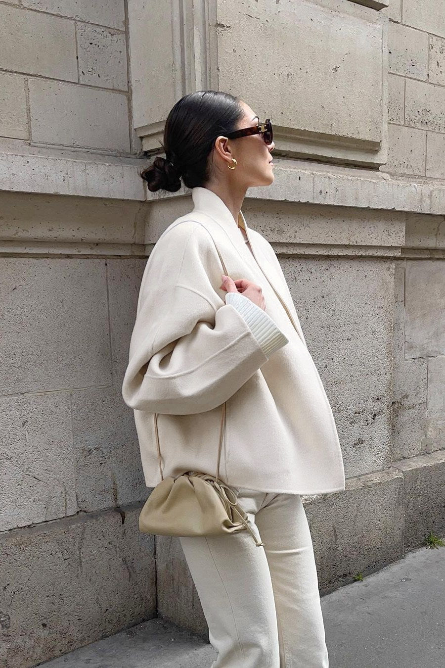 Iria | Chaqueta Minimalista con Cuello Alto Elegante