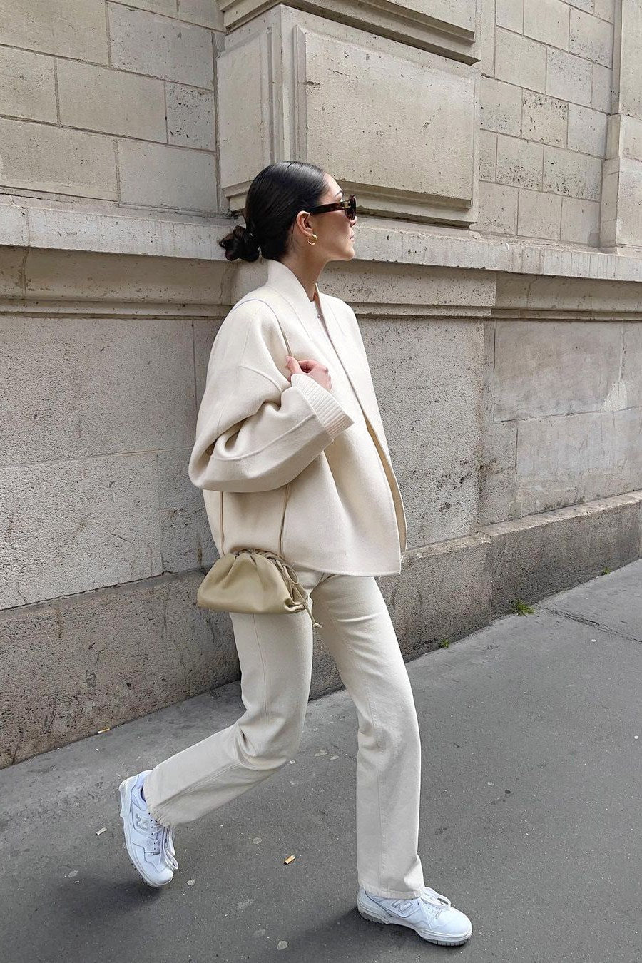 Iria | Chaqueta Minimalista con Cuello Alto Elegante