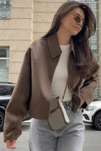 Mara | Chaqueta Minimalista con Cremallera y Cuello Clásico