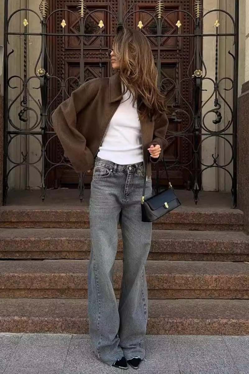 Mara | Chaqueta Minimalista con Cremallera y Cuello Clásico