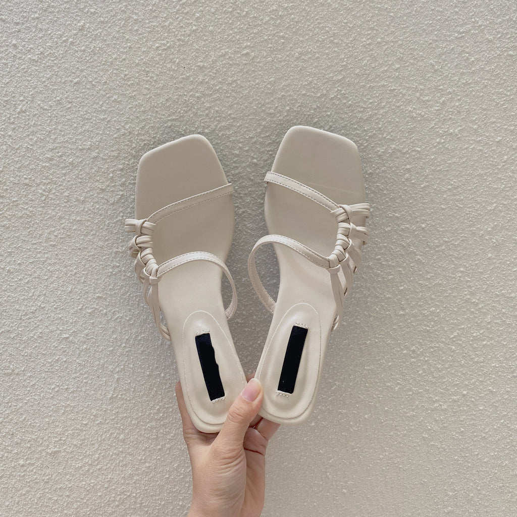 Isabel | Sandalias Mujer Tacón Bajo Punta Cuadrada Diseño Asimétrico Elegante