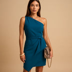 María | Vestido elegante de un solo hombro con cintura drapeada