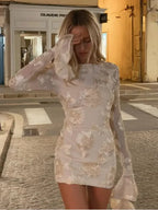 Dolores | Vestido mini de mujer ajustado con mangas largas