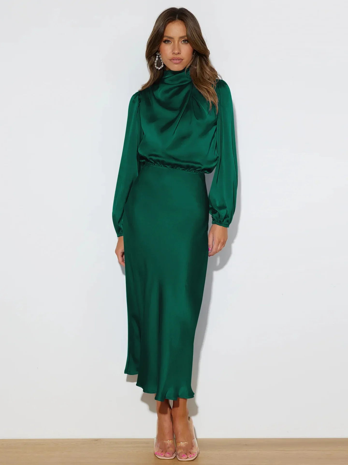 Zoraida | Vestido midi elegante de cuello alto y mangas largas