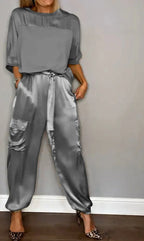 Zeltia – Conjunto satinado de mujer con pantalón cargo y top