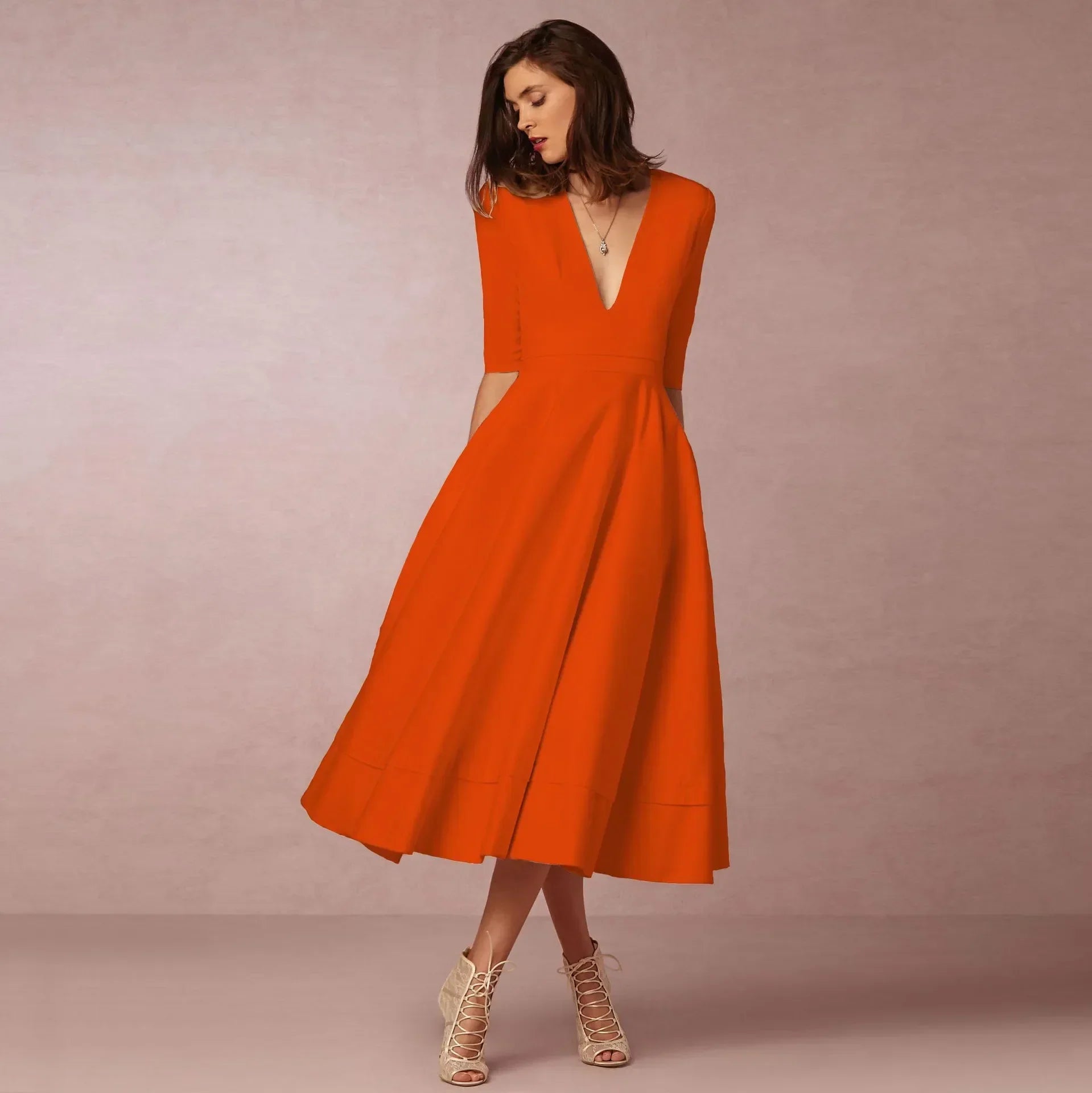 Abril | Vestido midi elegante con escote en V