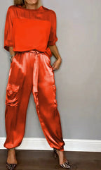 Zeltia – Conjunto satinado de mujer con pantalón cargo y top