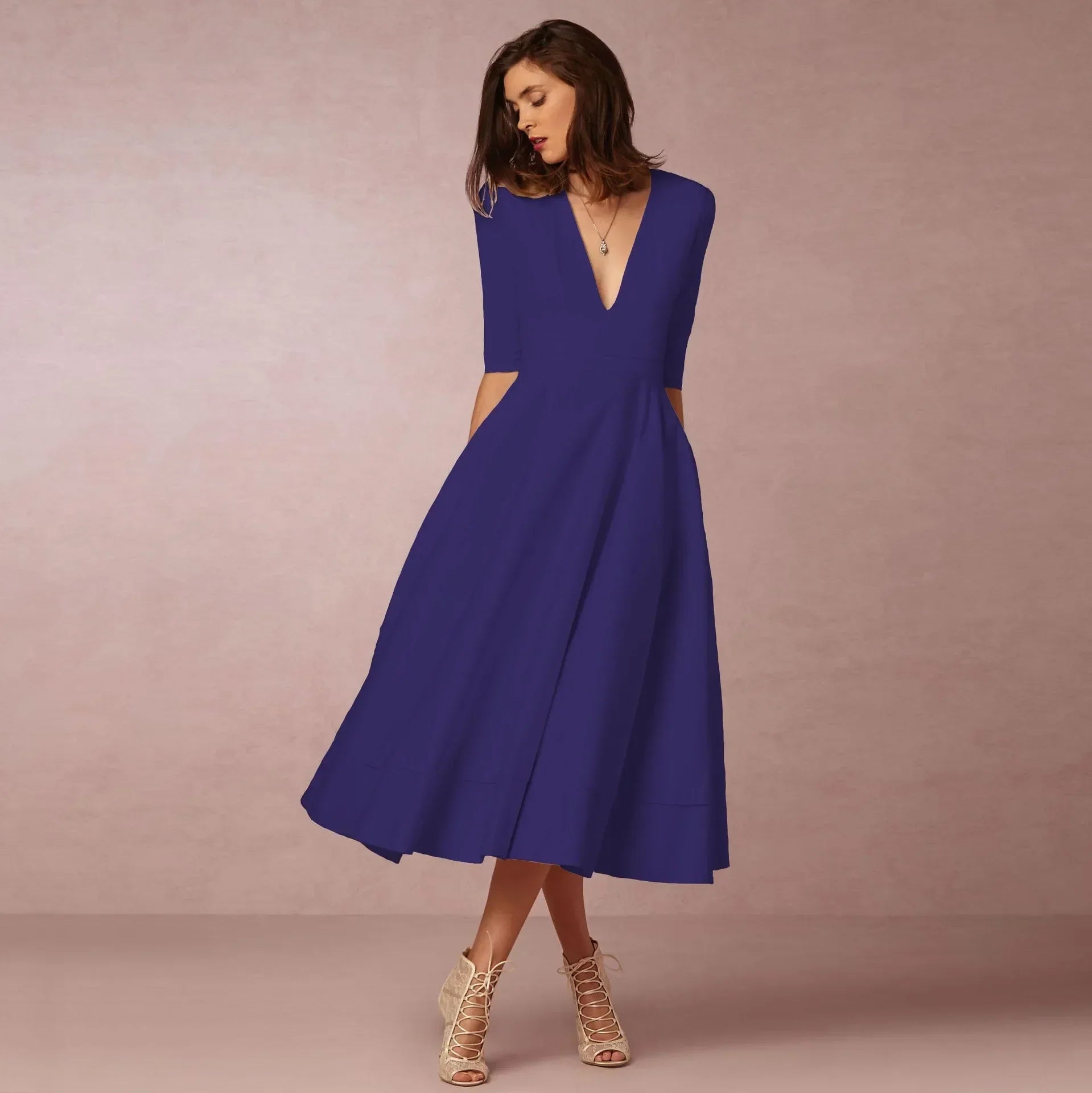 Abril | Vestido midi elegante con escote en V