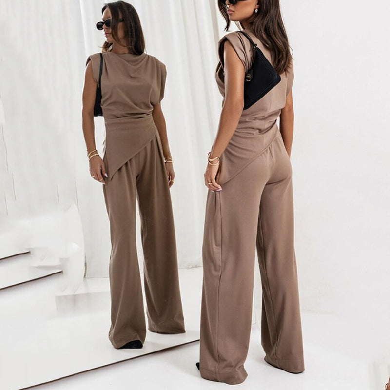 Sabela | Conjunto elegante de mujer con blusa drapeada y pantalón fluido