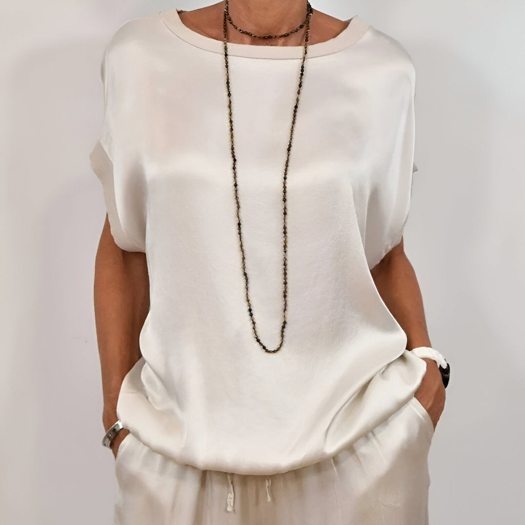 Dunia | Conjunto satinado de mujer con top y pantalón elegante